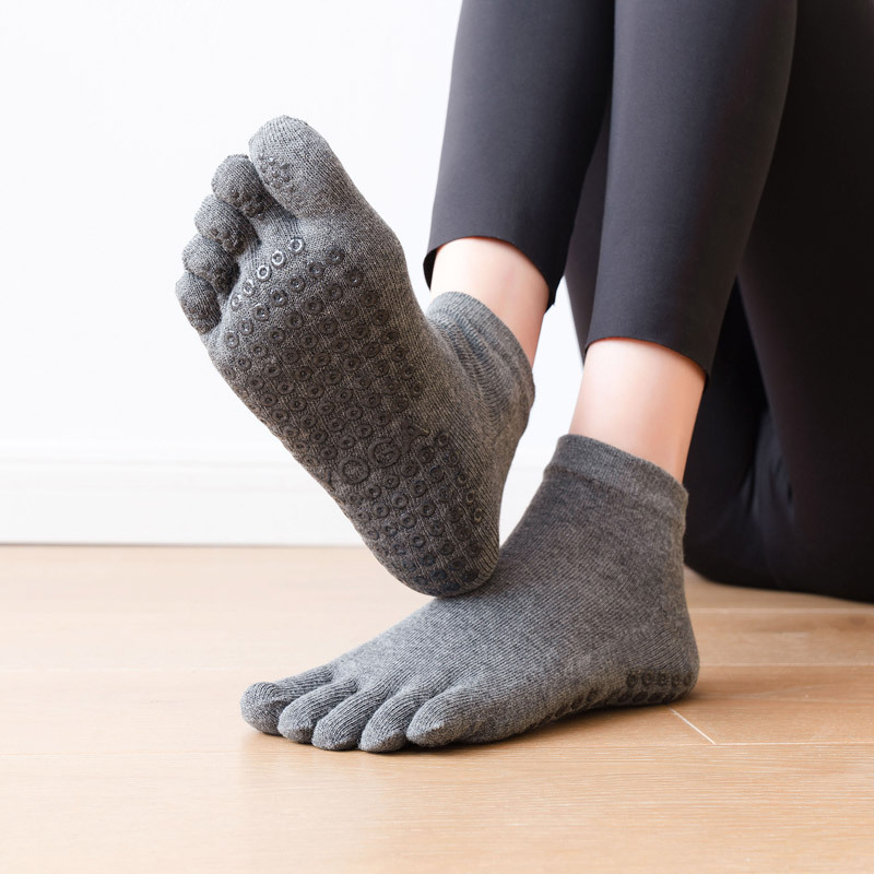 5つま先の滑り止めソックス,通気性,滑り止め,綿,ヨガ,バレ - Yoga Dance & Fitness Center Llc のレビューと価格