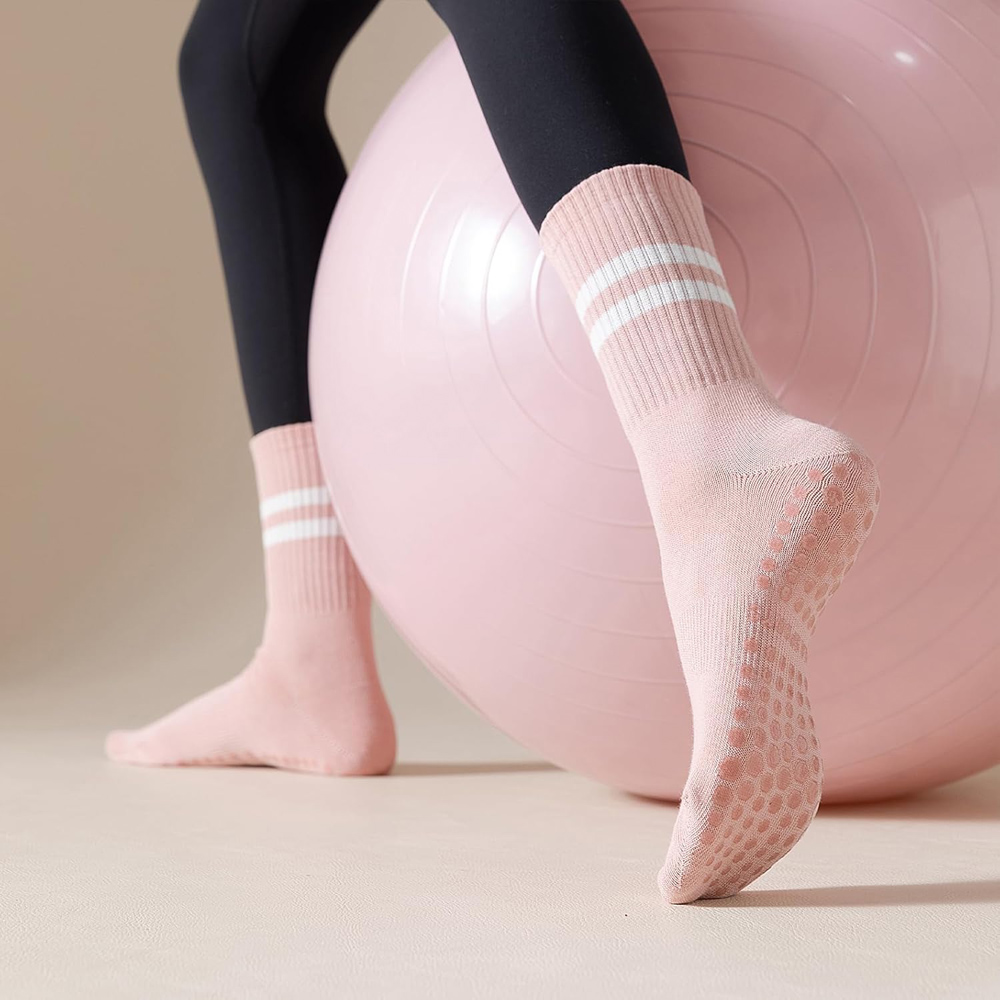 女性用グリップ付きヨガピラティスソックス、滑り止めグリップコ - Yoga Dance & Fitness Center Llc のレビューと価格